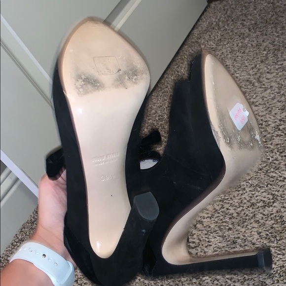 Miu Miu Black Suede Bow Heels Size 39.5 - Picture 4 of 7